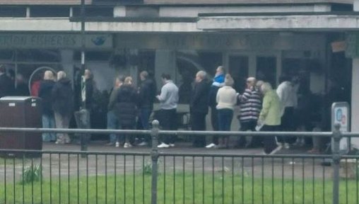https://www.gazettelive.co.uk/whats-on/food-drink-news/huge-queue-outside-darlington-chippy-33721404