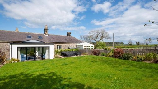 https://www.gazettelive.co.uk/whats-on/whats-on-news/unique-northumberland-cottage-near-one-32359207