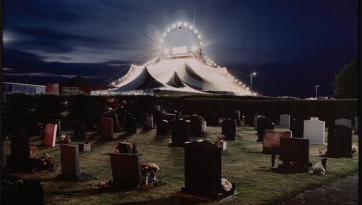 https://www.thenorthernecho.co.uk/news/25858672.peterlee-cemetery-circus-photograph-wins-open-art-exhibition/?ref=rss