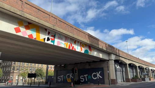 https://www.thenorthernecho.co.uk/news/25475751.middlesbroughs-new-murals-sculpture-near-train-station/?ref=rss