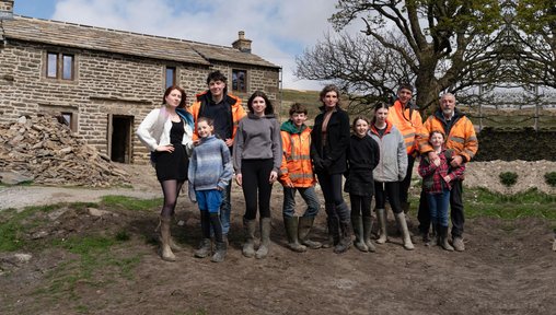 https://www.thenorthernecho.co.uk/news/25805656.yorkshire-shepherdess-amanda-owen-life-nine-kids/?ref=rss