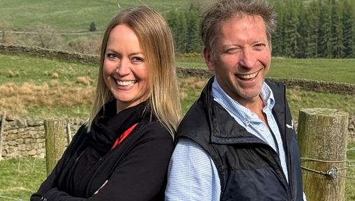 https://www.thenorthernecho.co.uk/news/25141186.tv-vet-julian-norton-paints-sheep-yorkshire-vet-episode/?ref=rss