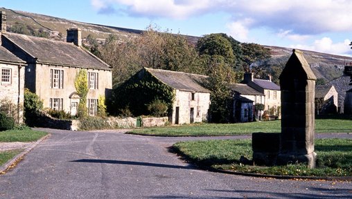 https://www.thenorthernecho.co.uk/news/25573706.yorkshire-dales-village-home-original-set-emmerdale/?ref=rss