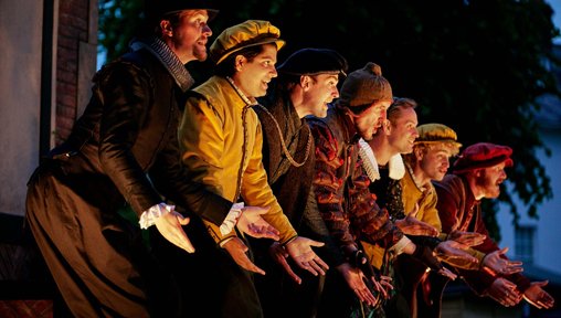 https://www.thenorthernecho.co.uk/news/25349504.twelfth-night-pride-prejudice-newby-hall/?ref=rss