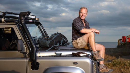 https://www.thenorthernecho.co.uk/news/25839250.career-tvs-robson-green-grantchester-weekend-escapes/?ref=rss