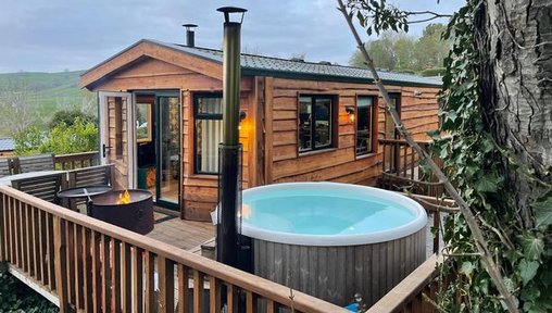https://www.gazettelive.co.uk/whats-on/whats-on-news/best-glamping-campsites-yorkshire-list-32891504