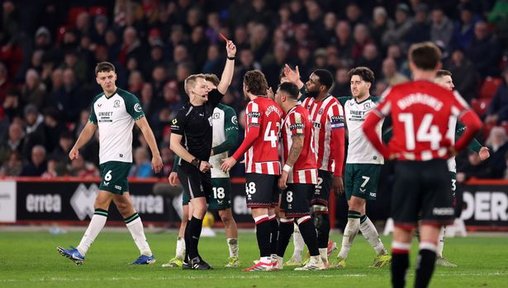 Both managers agree as ex-Premier League referee delivers his verdict on Joe Rothwell's red card