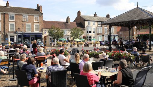 https://www.thenorthernecho.co.uk/news/26043472.easingwold-gears-another-summer-free-live-music/?ref=rss